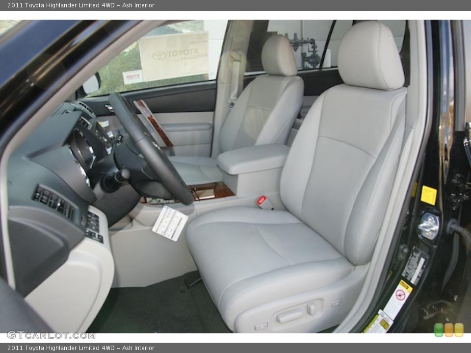 Ash Interior Photo for the 2011 Toyota Highlander Limited 4WD #45946281