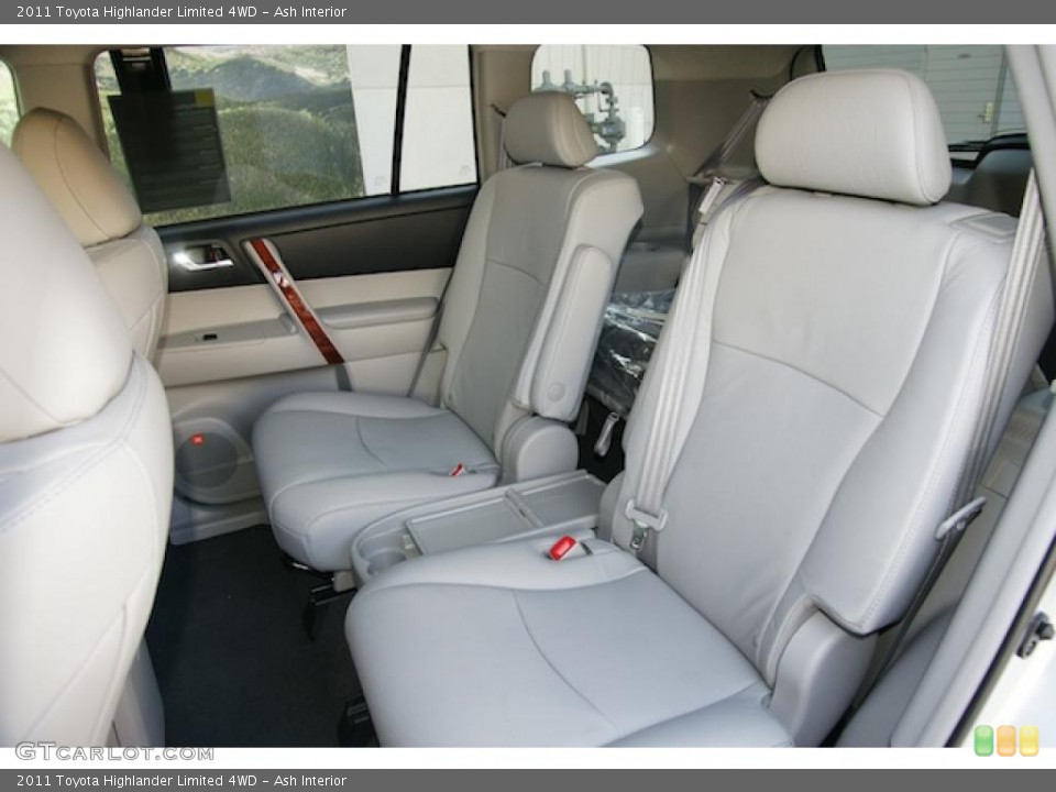 Ash Interior Photo for the 2011 Toyota Highlander Limited 4WD #45946584