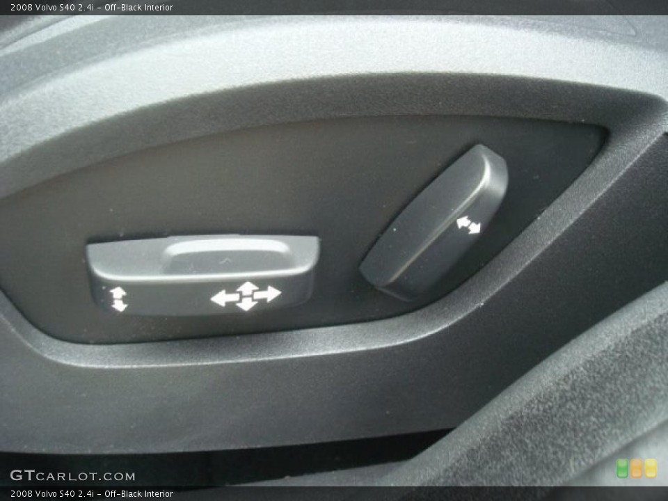 Off-Black Interior Controls for the 2008 Volvo S40 2.4i #45950052