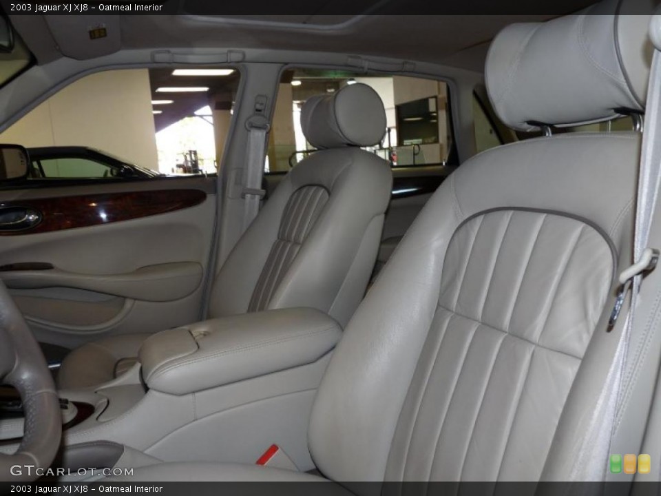 Oatmeal Interior Photo for the 2003 Jaguar XJ XJ8 #45953987