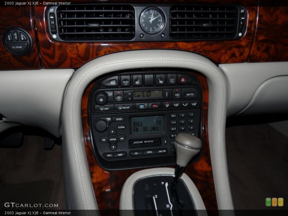 Oatmeal Interior Controls for the 2003 Jaguar XJ XJ8 #45954101
