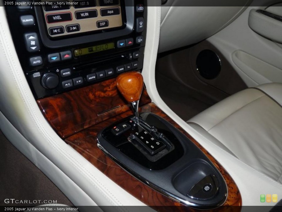 Ivory Interior Transmission for the 2005 Jaguar XJ Vanden Plas #45954152