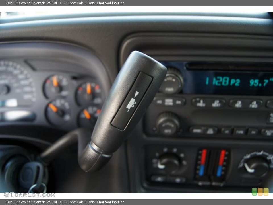Dark Charcoal Interior Transmission for the 2005 Chevrolet Silverado 2500HD LT Crew Cab #45961547