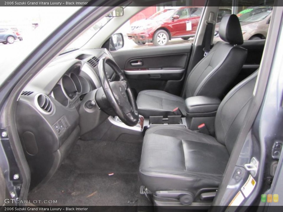 Black Interior Photo for the 2006 Suzuki Grand Vitara Luxury #45969032
