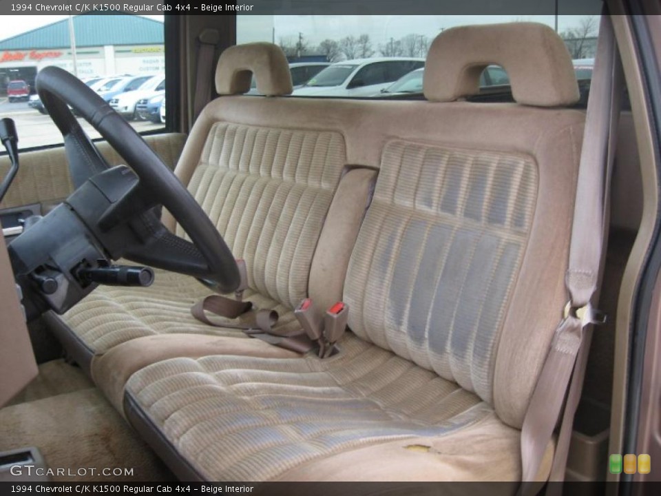 Beige Interior Photo for the 1994 Chevrolet C/K K1500 Regular Cab 4x4 #45974861