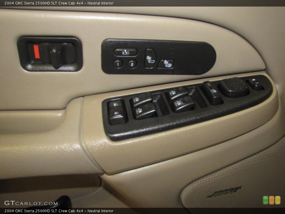 Neutral Interior Controls for the 2004 GMC Sierra 2500HD SLT Crew Cab 4x4 #45980309