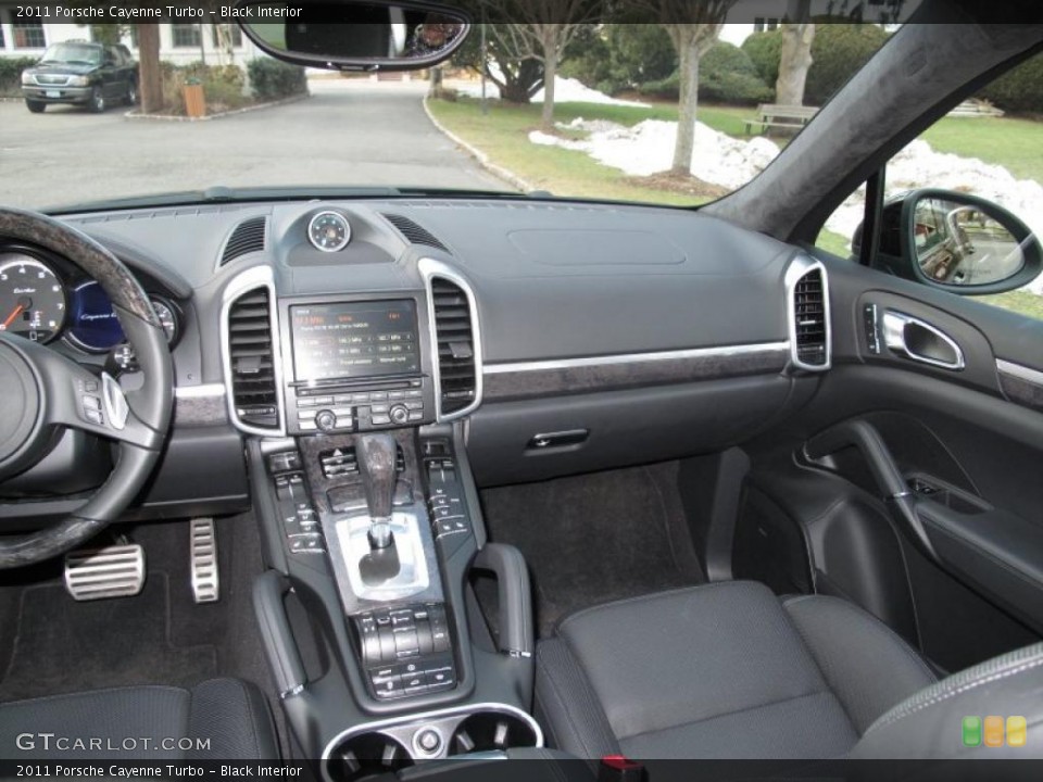 Black Interior Dashboard for the 2011 Porsche Cayenne Turbo #46004431