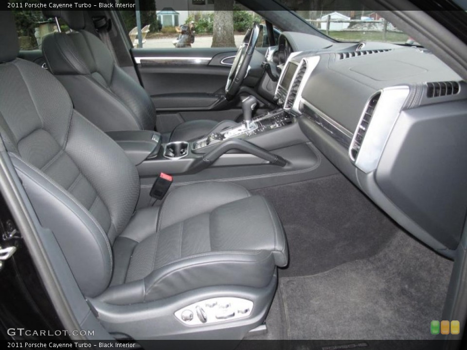 Black Interior Photo for the 2011 Porsche Cayenne Turbo #46004461