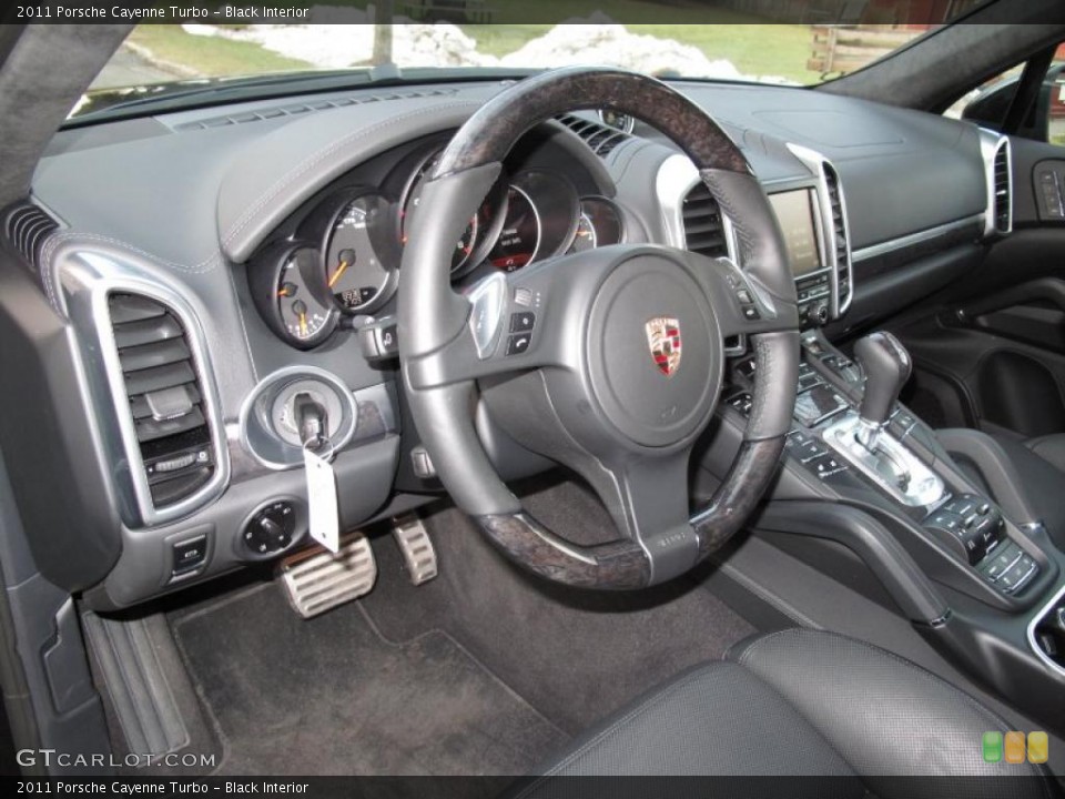 Black Interior Steering Wheel for the 2011 Porsche Cayenne Turbo #46004479