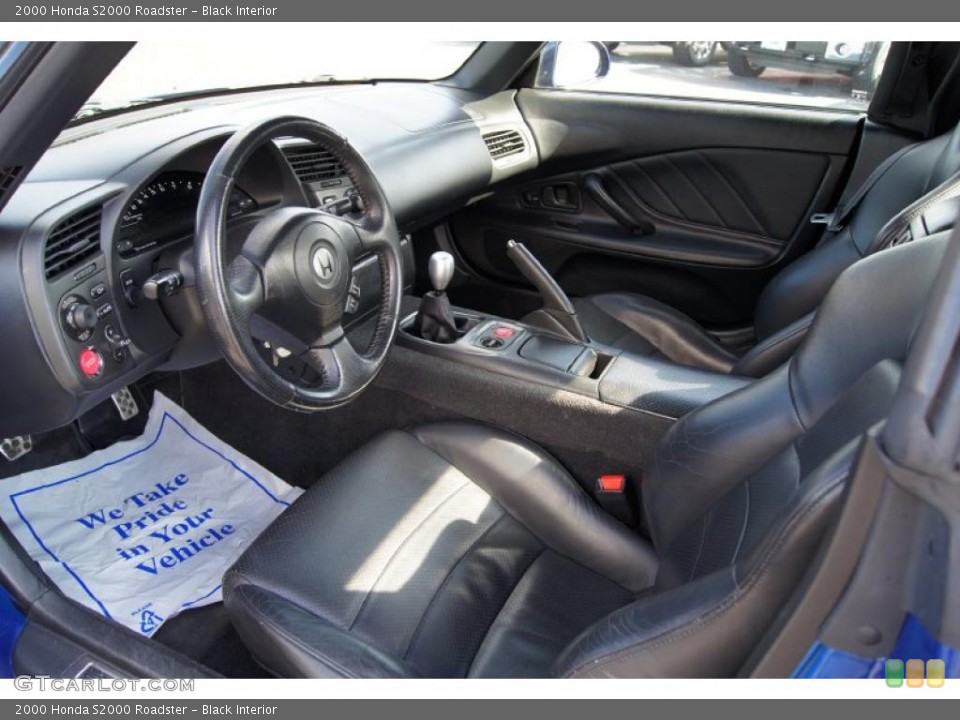 Black Interior Photo for the 2000 Honda S2000 Roadster #46007591