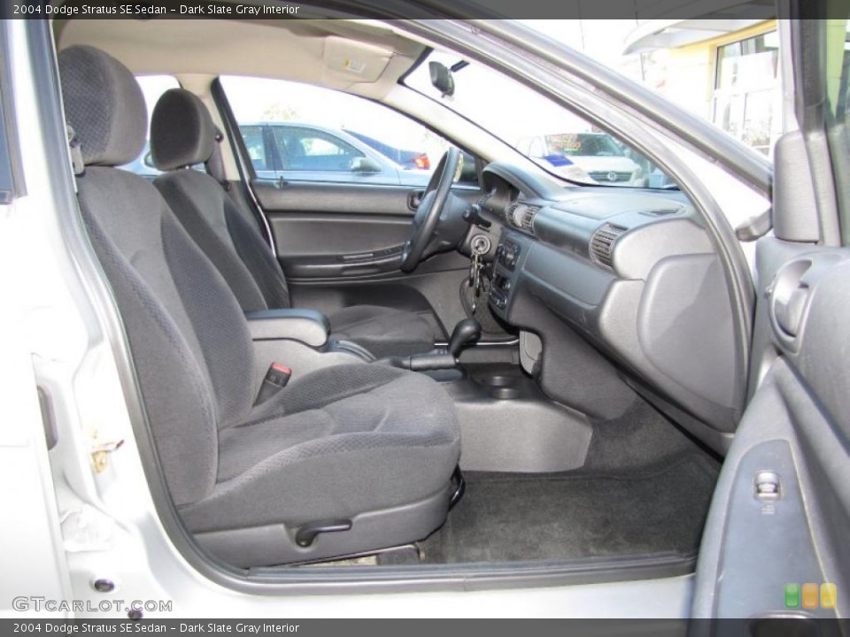 Dark Slate Gray Interior Photo for the 2004 Dodge Stratus SE Sedan #46011811