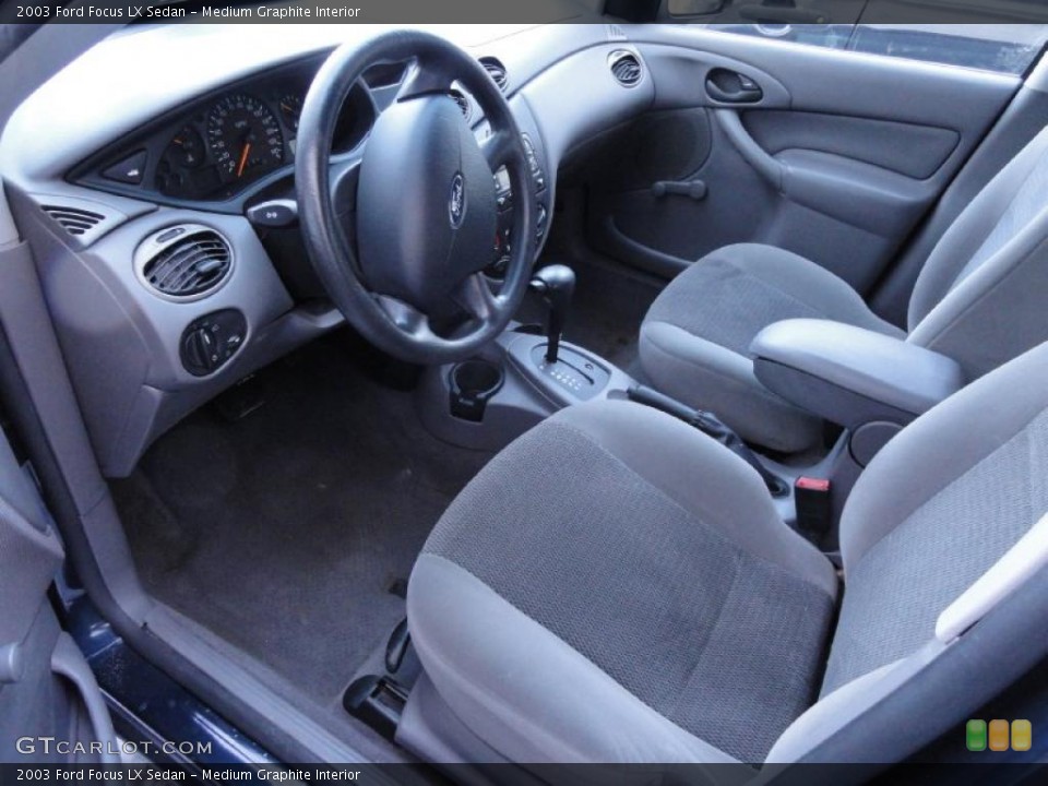 Medium Graphite Interior Photo for the 2003 Ford Focus LX Sedan #46015834