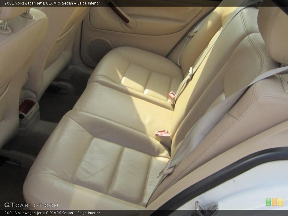Beige Interior Photo for the 2001 Volkswagen Jetta GLX VR6 Sedan #46019131