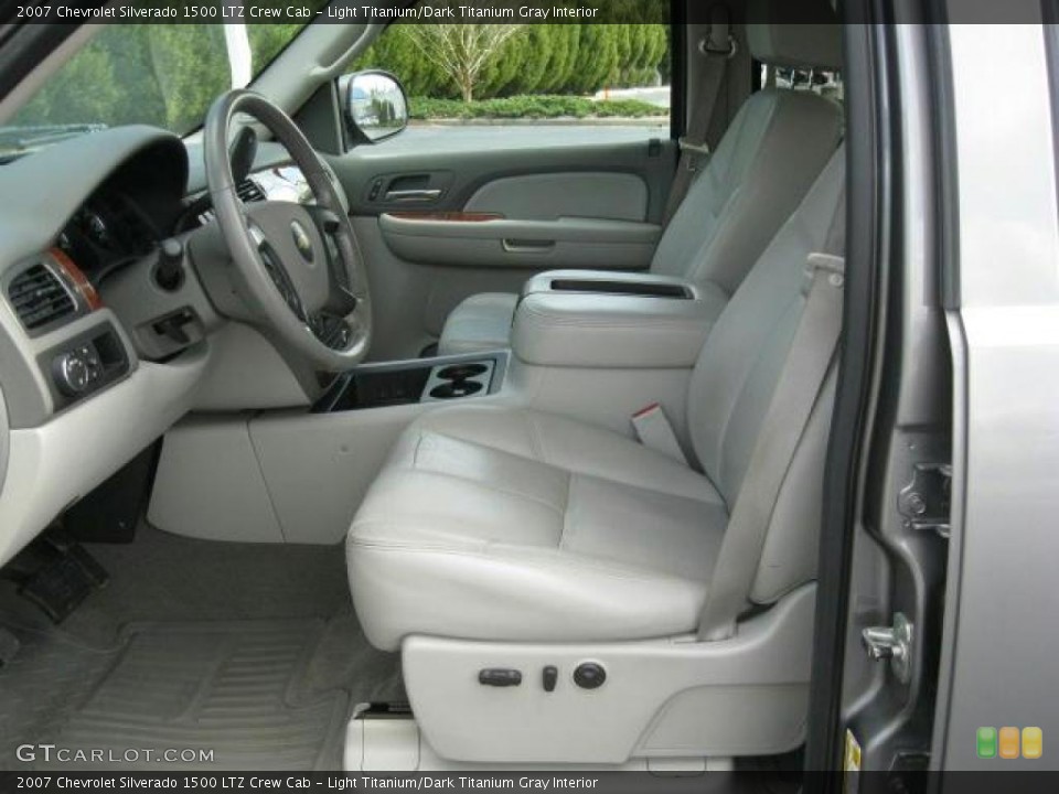 Light Titanium/Dark Titanium Gray Interior Photo for the 2007 Chevrolet Silverado 1500 LTZ Crew Cab #46026370