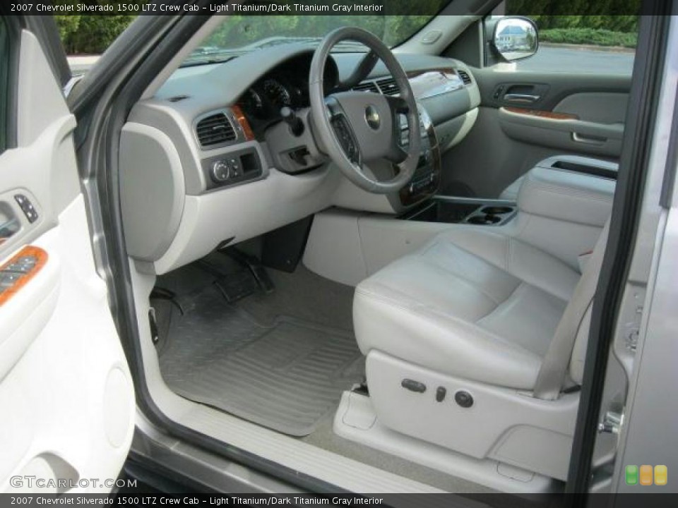 Light Titanium/Dark Titanium Gray Interior Photo for the 2007 Chevrolet Silverado 1500 LTZ Crew Cab #46026376