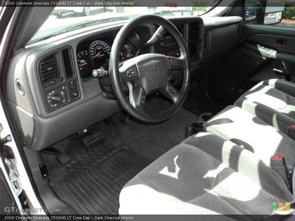 Dark Charcoal Interior Photo for the 2006 Chevrolet Silverado 2500HD LT Crew Cab #46028836