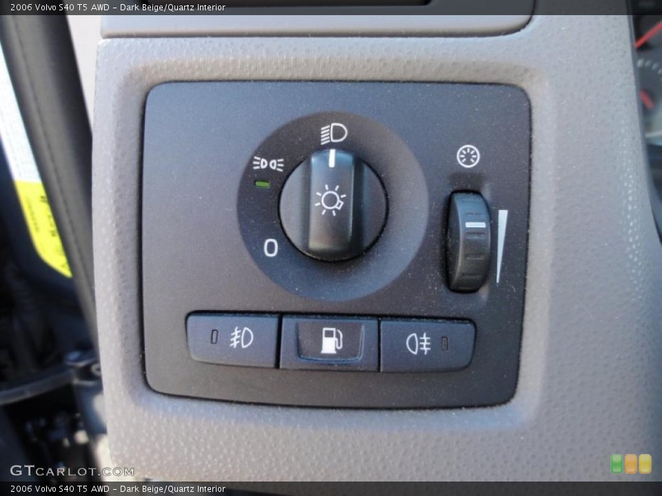 Dark Beige/Quartz Interior Controls for the 2006 Volvo S40 T5 AWD #46032867