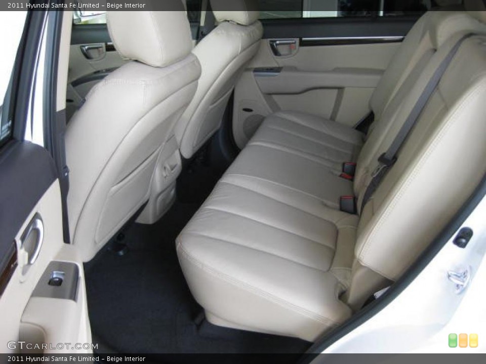 Beige Interior Photo for the 2011 Hyundai Santa Fe Limited #46034037