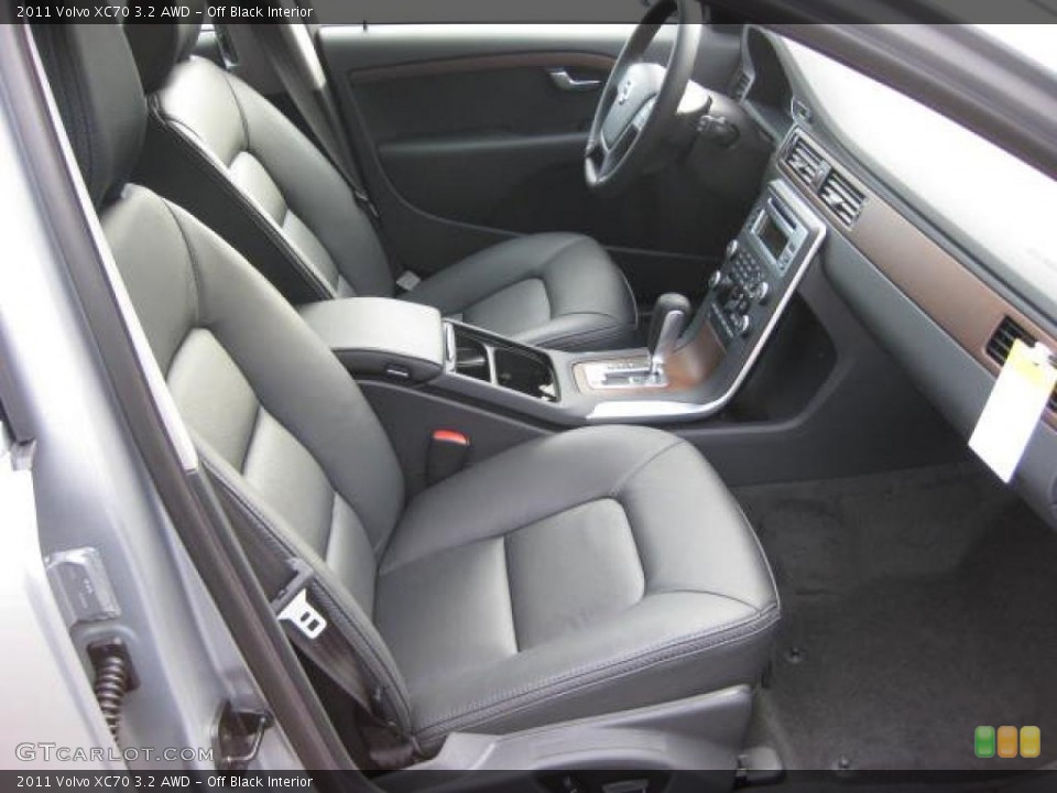 Off Black Interior Photo for the 2011 Volvo XC70 3.2 AWD #46034250