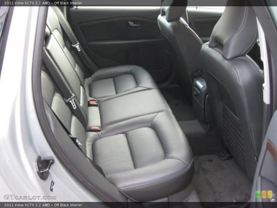 Off Black Interior Photo for the 2011 Volvo XC70 3.2 AWD #46034268