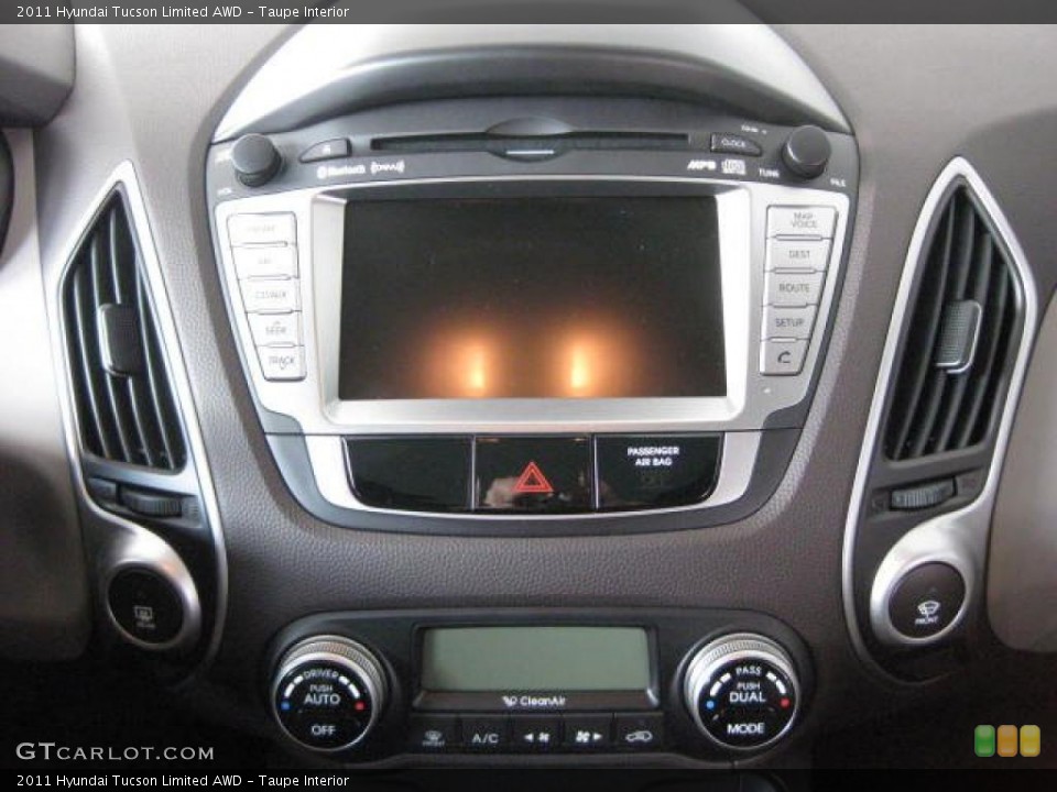 Taupe Interior Controls for the 2011 Hyundai Tucson Limited AWD #46034502