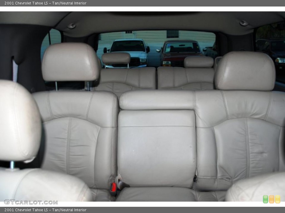 Tan/Neutral Interior Photo for the 2001 Chevrolet Tahoe LS #46036146