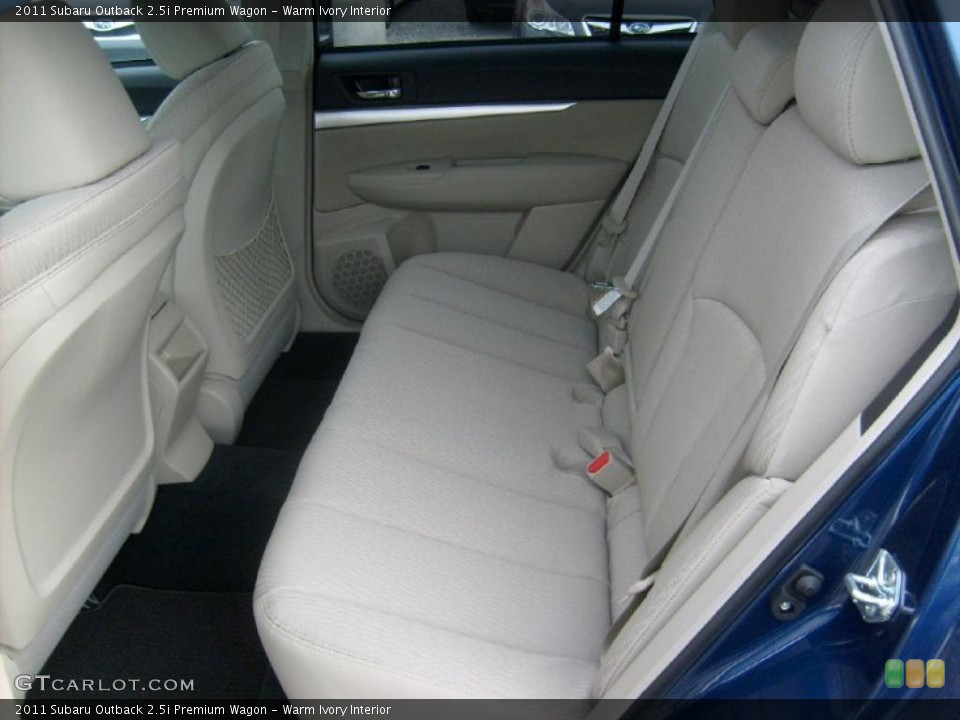 Warm Ivory Interior Photo for the 2011 Subaru Outback 2.5i Premium Wagon #46036577