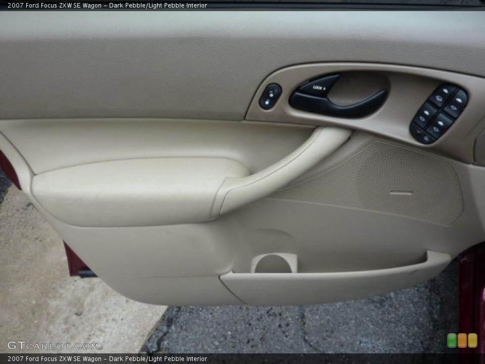 Dark Pebble/Light Pebble Interior Door Panel for the 2007 Ford Focus ZXW SE Wagon #46045295