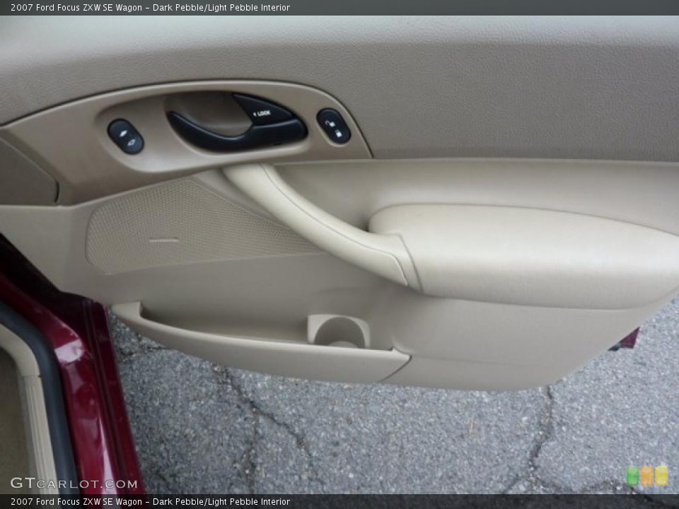 Dark Pebble/Light Pebble Interior Door Panel for the 2007 Ford Focus ZXW SE Wagon #46045403