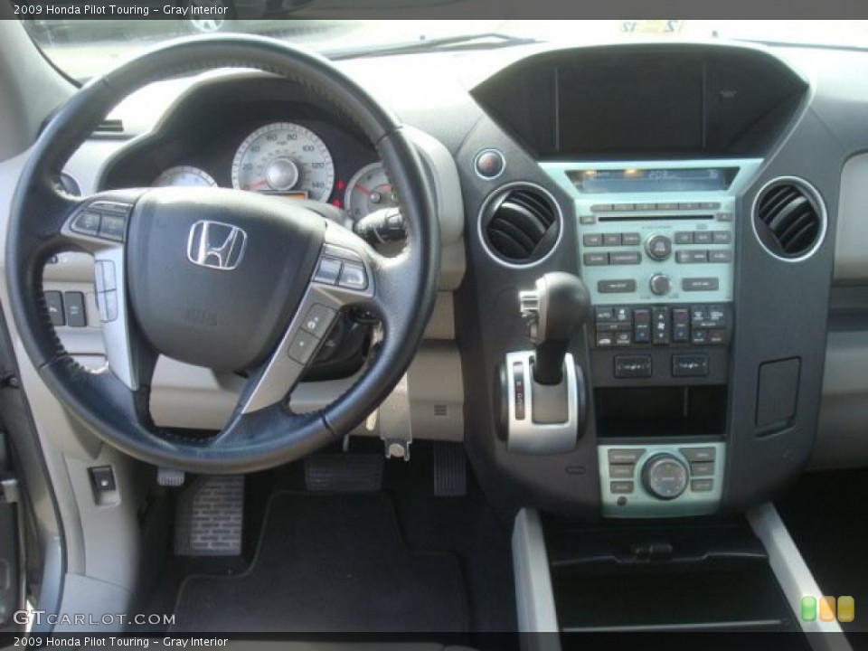 Gray Interior Dashboard for the 2009 Honda Pilot Touring #46046214