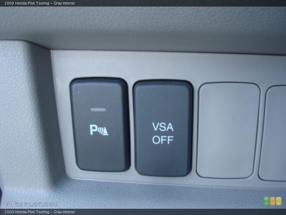 Gray Interior Controls for the 2009 Honda Pilot Touring #46046402