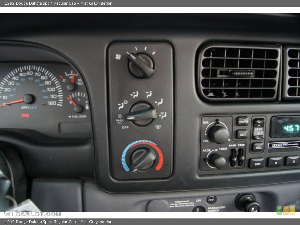 Mist Gray Interior Controls for the 1999 Dodge Dakota Sport Regular Cab #46047122