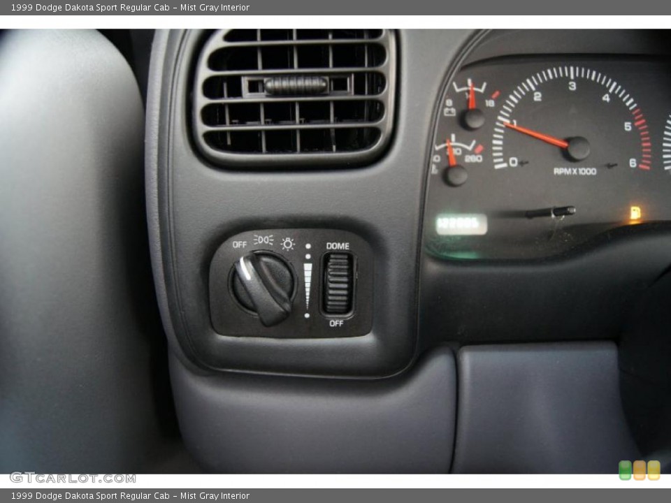 Mist Gray Interior Controls for the 1999 Dodge Dakota Sport Regular Cab #46047179