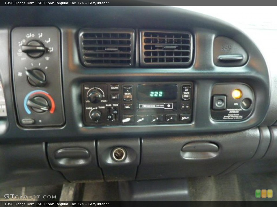 Gray Interior Controls for the 1998 Dodge Ram 1500 Sport Regular Cab 4x4 #46048550