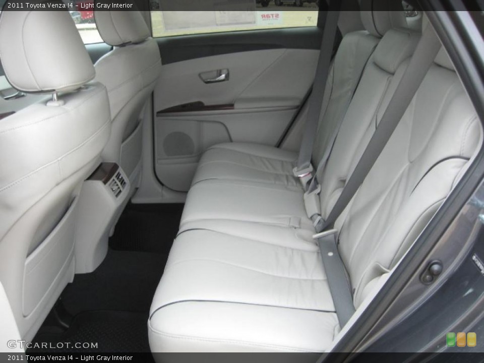 Light Gray Interior Photo for the 2011 Toyota Venza I4 #46053322