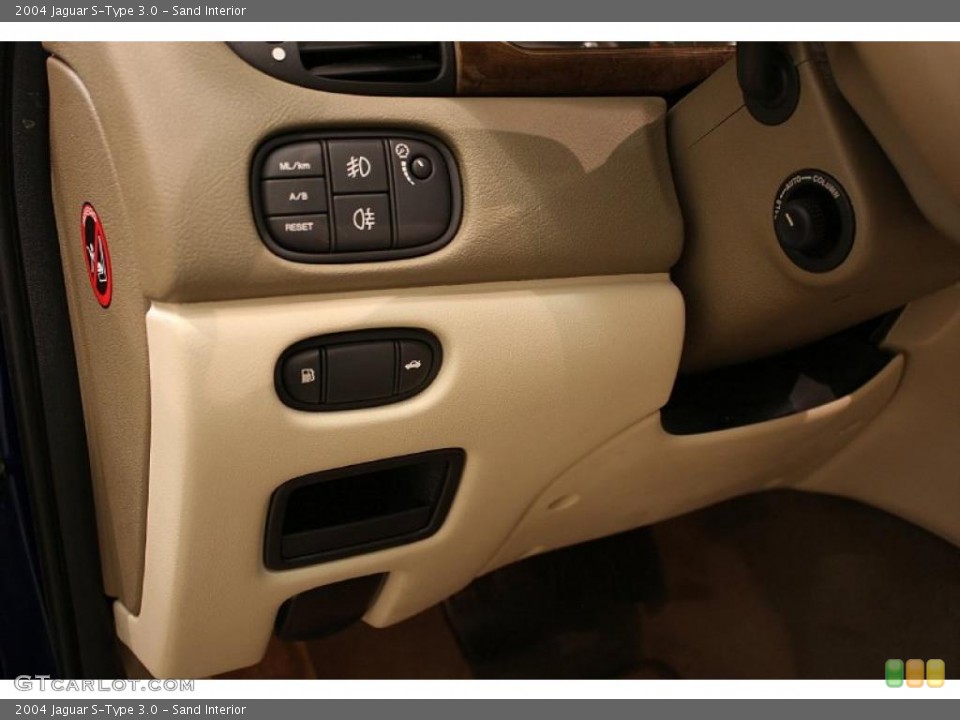 Sand Interior Controls for the 2004 Jaguar S-Type 3.0 #46060242