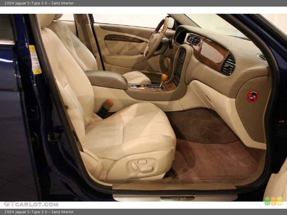 Sand Interior Photo for the 2004 Jaguar S-Type 3.0 #46060323