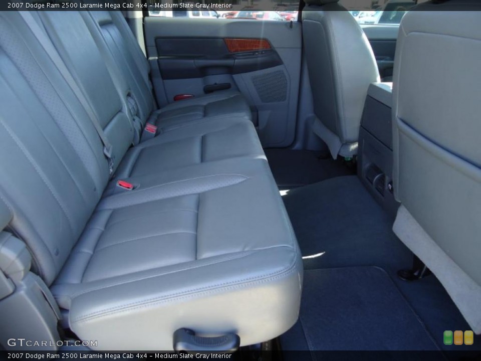 Medium Slate Gray Interior Photo for the 2007 Dodge Ram 2500 Laramie Mega Cab 4x4 #46063416