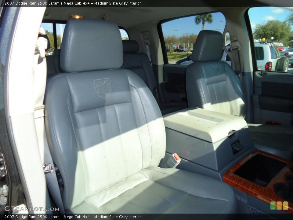 Medium Slate Gray Interior Photo for the 2007 Dodge Ram 2500 Laramie Mega Cab 4x4 #46063491
