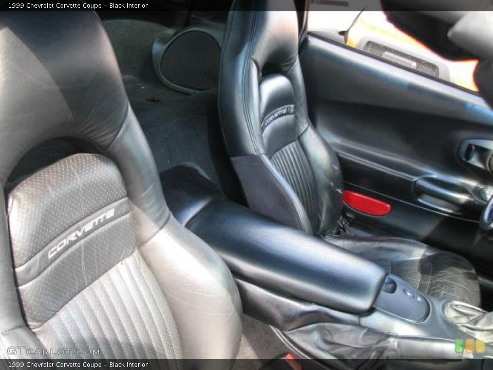 Black Interior Photo for the 1999 Chevrolet Corvette Coupe #46067347