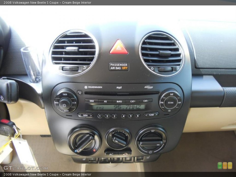 Cream Beige Interior Controls for the 2008 Volkswagen New Beetle S Coupe #46067848
