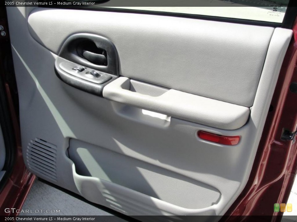 Medium Gray Interior Door Panel for the 2005 Chevrolet Venture LS #46073619
