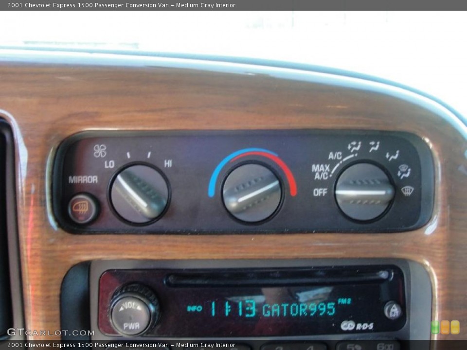 Medium Gray Interior Controls for the 2001 Chevrolet Express 1500 Passenger Conversion Van #46076186