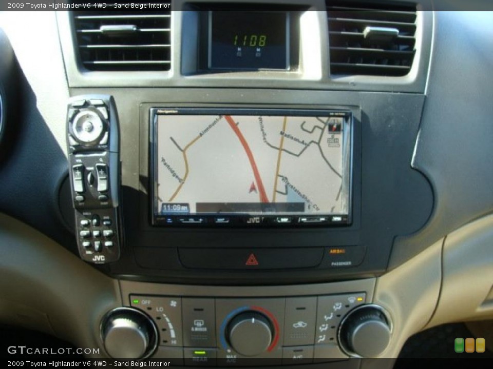 Sand Beige Interior Navigation for the 2009 Toyota Highlander V6 4WD #46077078