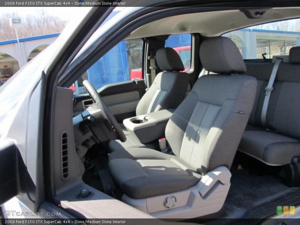 Stone/Medium Stone Interior Photo for the 2009 Ford F150 STX SuperCab 4x4 #46078398