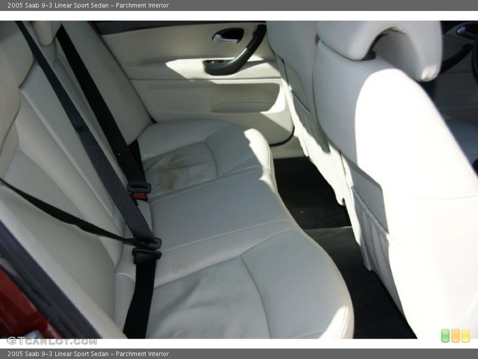 Parchment Interior Photo for the 2005 Saab 9-3 Linear Sport Sedan #46080539