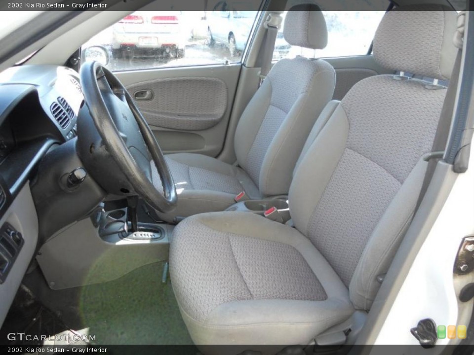 Gray Interior Photo for the 2002 Kia Rio Sedan #46082913