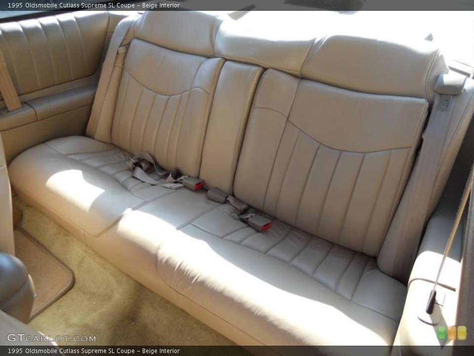 Beige Interior Photo for the 1995 Oldsmobile Cutlass Supreme SL Coupe #46083111