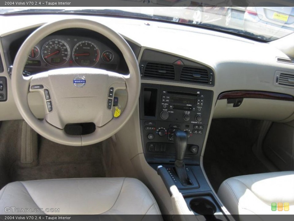 Taupe Interior Dashboard for the 2004 Volvo V70 2.4 #46086275
