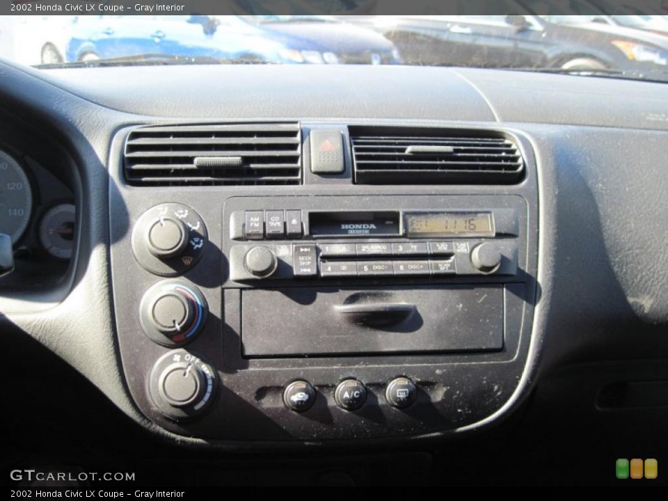 Gray Interior Controls for the 2002 Honda Civic LX Coupe #46095485